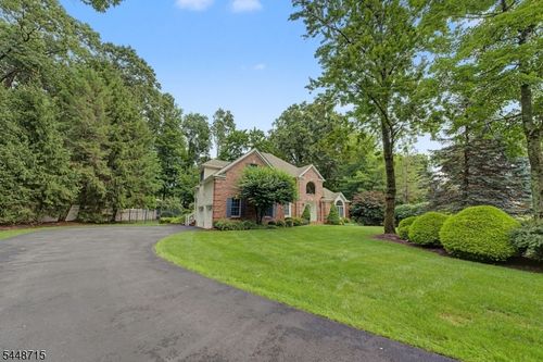 7 Melissa Dr, Denville, NJ, 07834-9646 | Card Image