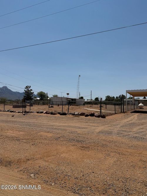 8982 Mission Lane, Las Cruces, NM, 88012 | Card Image