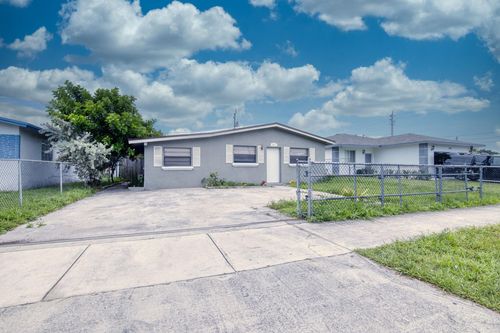 3011 Nw 3rd St, Pompano Beach, FL, 33069-2162 | Card Image