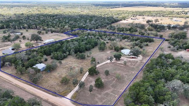 991 Kovar Rd, Home with 4 bedrooms, 2 bathrooms and 4 parking in Flatonia TX | Image 5