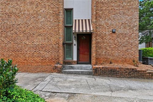 3257 Clairmont North Ne, Brookhaven, GA, 30329-1022 | Card Image