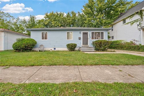 5646 Adams Ave, Maple Heights, OH, 44137-3320 | Card Image