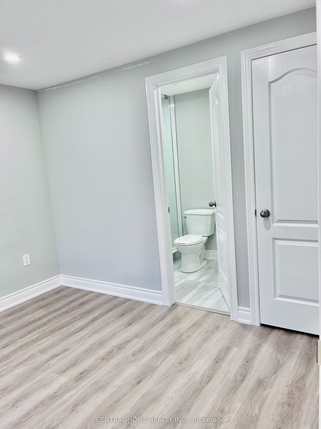 BSMTAPT - 46 Briarfield Ave, House other with 2 bedrooms, 2 bathrooms and 1 parking in East Gwillimbury ON | Image 8