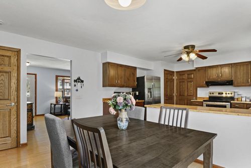 5737 Williamsburg Way, FITCHBURG, WI, 53719 | Card Image