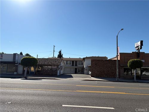 9088 Las Tunas Dr, Temple City, CA, 91780-1902 | Card Image