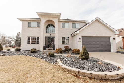 18034 Donatus Dr, Lansing, IL, 60438-2268 | Card Image