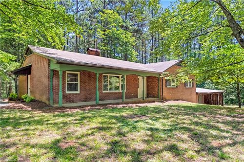 6605 Harrell Dr, Pfafftown, NC, 27040-8515 | Card Image