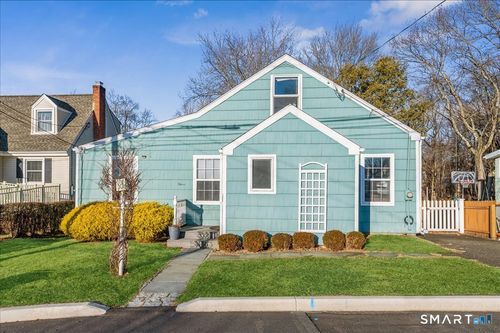 11 Margaret St, Norwalk, CT, 06851-3115 | Card Image