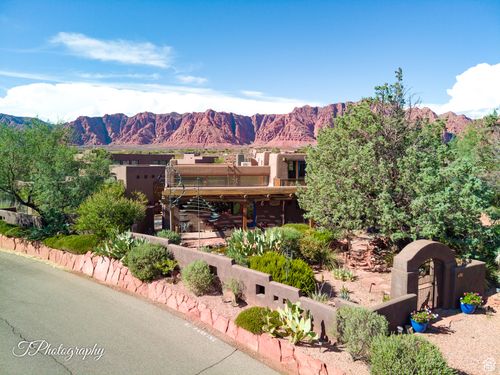 888 N Coyote Gulch Ct, Ivins, UT, 84738-6326 | Card Image