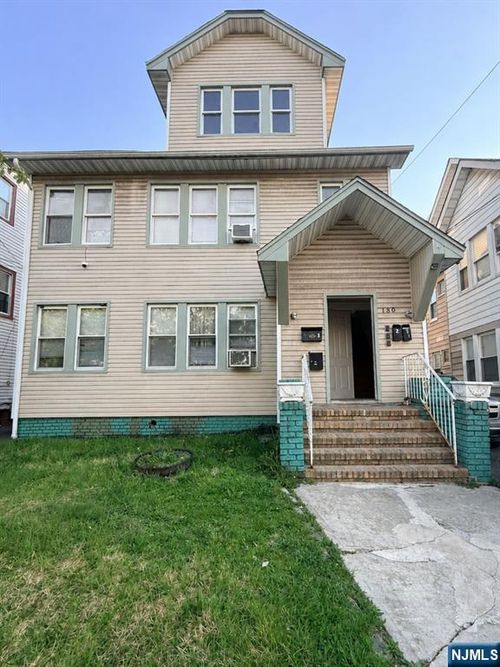 180 Shephard Ave, Newark, NJ, 07112-2022 | Card Image