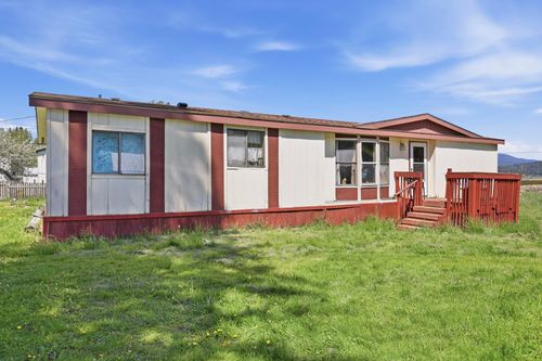 11076 N Honeymoon Bay Rd, Newman Lake, WA, 99025-5018 | Card Image