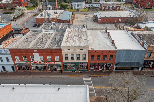 20 E Robert Toombs Ave, Washington, GA, 30673-1736 | Card Image