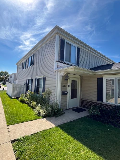 116b-1491 Quaker Ln, Prospect Heights, IL, 60070-1917 | Card Image