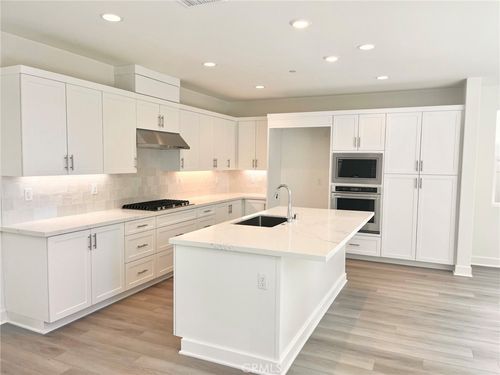 312 S Nevada Ave, Ventura, CA, 93004-3441 | Card Image