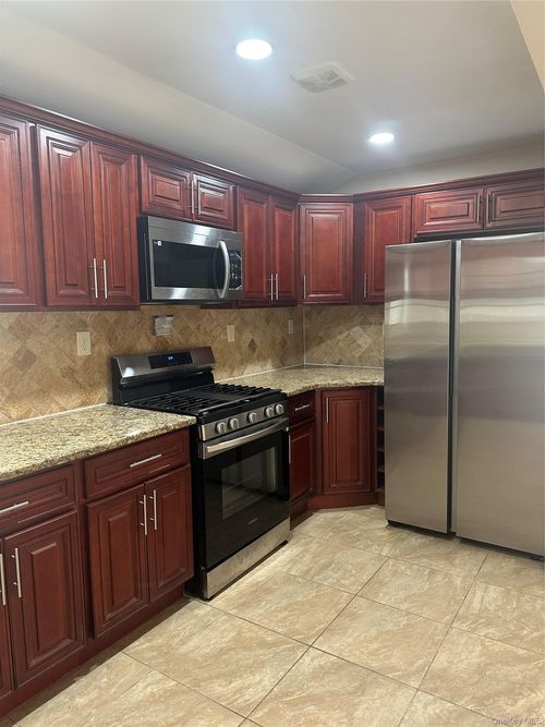 225-10 146th Ave, Springfield Gardens, NY, 11413 | Card Image