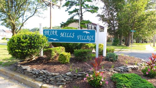 2 Briar Mills Dr, Brick, NJ, 08724-1436 | Card Image