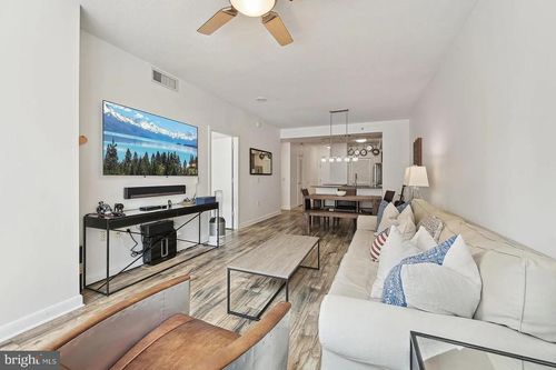 apt-405-400 Massachusetts Ave Nw, WASHINGTON, DC, 20001-6804 | Card Image