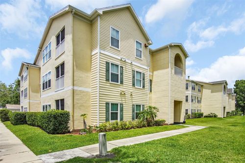 18245 Bridle Club Dr, TAMPA, FL, 33647-1781 | Card Image