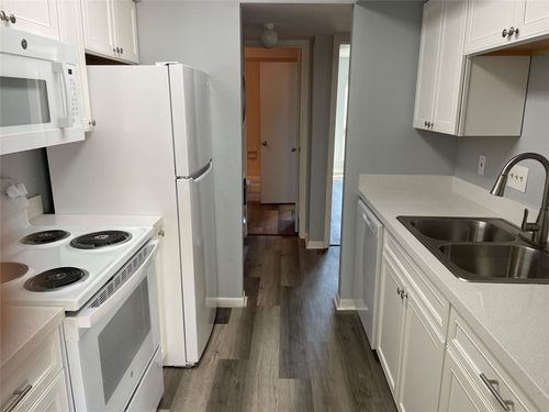 apt-e7-3220 69th St, Galveston, TX, 77551-2078 | Card Image