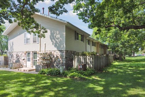 3663 Kenbrooke Ct, Kalamazoo, MI, 49006-5438 | Card Image