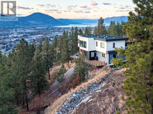 117-3331 Evergreen Dr, Penticton, BC, V2A0J3 | Card Image