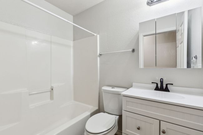 1113 E Jones St, House other with 3 bedrooms, 2 bathrooms and null parking in Sherman TX | Image 20