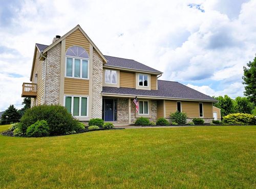 W291S6773 East Woods Court, MUKWONAGO, WI, 53149 | Card Image