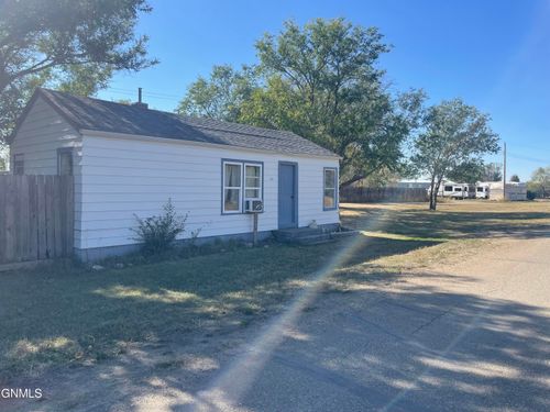 206 Section Ave, Medicine Lake, MT, 59247-7764 | Card Image