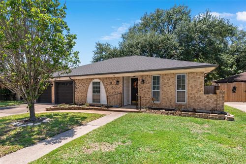 4302 Seneca St, Pasadena, TX, 77504-3511 | Card Image