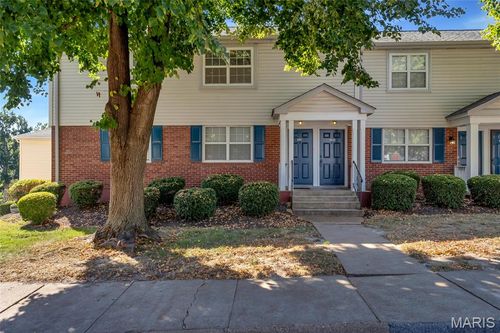 1409 Peacock Ln, Saint Louis, MO, 63144-1139 | Card Image
