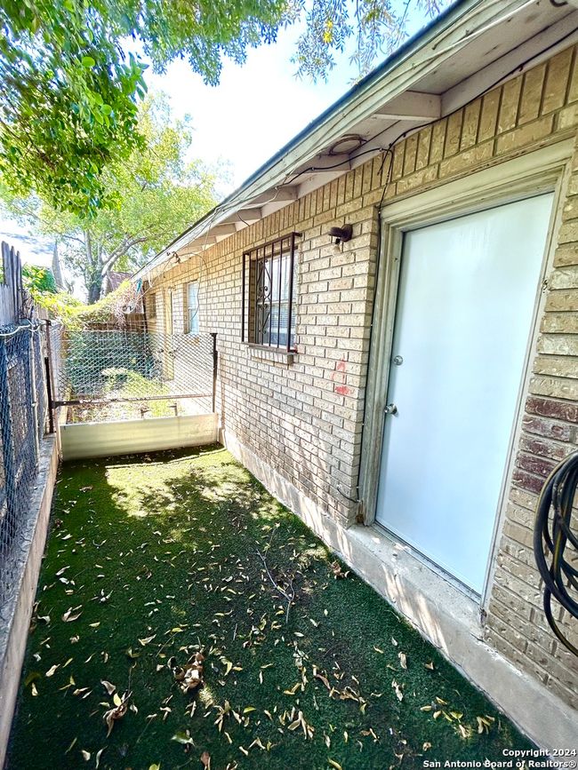 APT-5 - 643 W Summit Ave, Condo with 1 bedrooms, 1 bathrooms and null parking in San Antonio TX | Image 14