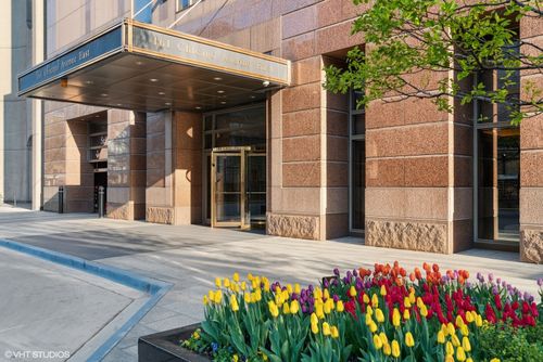 unit-29de-161 E Chicago Ave, Chicago, IL, 60611-6667 | Card Image