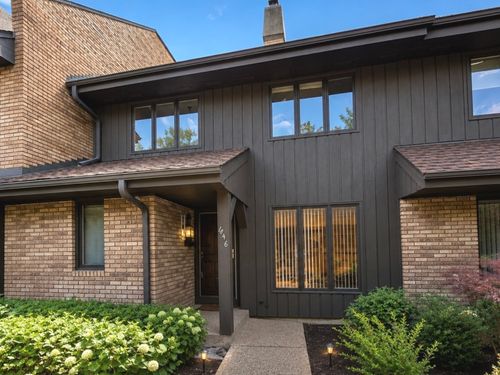 1846 Mission Hills Ln, Northbrook, IL, 60062-5758 | Card Image
