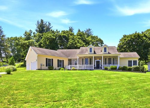 4902 W Chester Pike, Newtown Square, PA, 19073-2919 | Card Image
