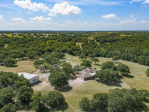 466 County Road 1180, Alvord, TX, 76225-7503 | Card Image