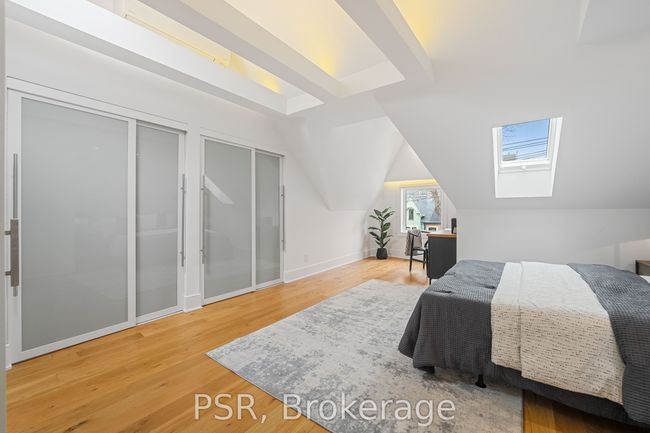 184 Strachan Ave, House attached with 5 bedrooms, 5 bathrooms and 1 parking in Toronto ON | Image 24