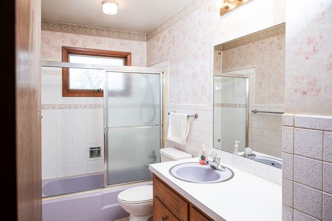 207 Muehl Dr, House other with 5 bedrooms, 2 bathrooms and 2 parking in Lockport IL | Image 17