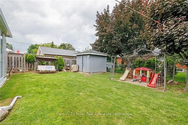 17 Huntington Ave, House other with 4 bedrooms, 2 bathrooms and 4 parking in Hamilton ON | Image 31