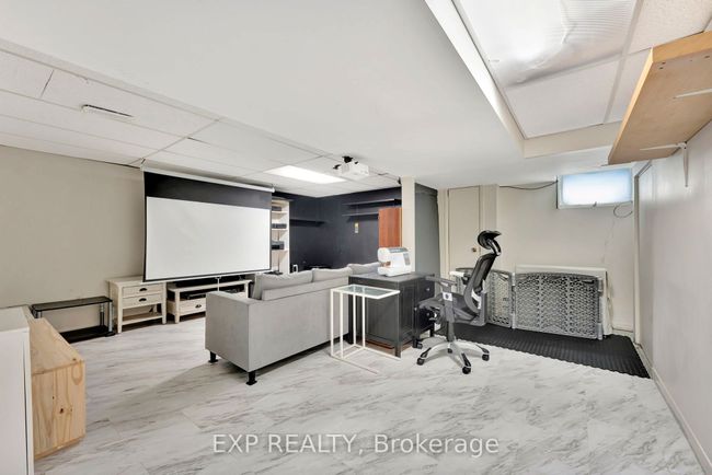 C - 10 Arnold Dr, Condo with 4 bedrooms, 2 bathrooms and 2 parking in Nepean ON | Image 27