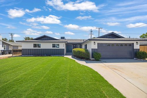 2546 S Woodland, Visalia, CA, 93277 | Card Image