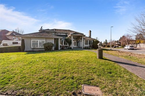 5741 125a St, Surrey, BC, V3X3G8 | Card Image