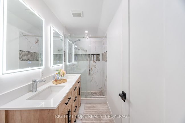 86 Glasgow St, House other with 4 bedrooms, 3 bathrooms and 4 parking in Kitchener ON | Image 27
