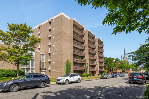 72-1941 Orleans St, Detroit, MI, 48207-2753 | Card Image