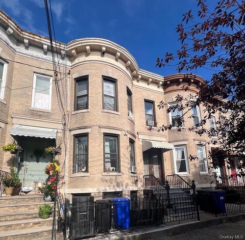 74 65th St, Glendale, NY, 11385 | Card Image