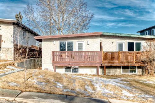 6508 34 Ave Nw, Calgary, AB, T3B1N2 | Card Image