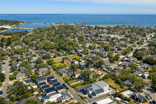 112 Dukes County Ave, Oak Bluffs, MA, 02557-6850 | Card Image