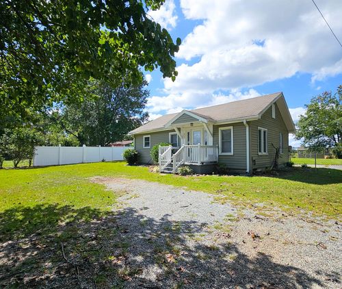 513 Rainbow Lake Rd, Boiling Springs, SC, 29316-5747 | Card Image