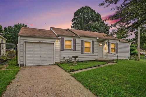 4013 Valley Way, Independence, MO, 64052-2452 | Card Image