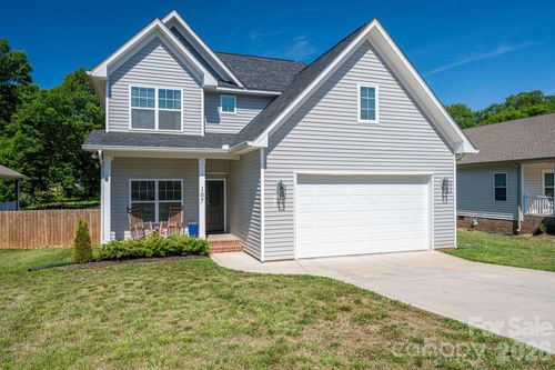 107 Hillcrest St, Shelby, NC, 28152-7732 | Card Image