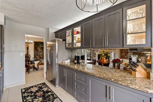701-18151 Ne 31st Ct, Aventura, FL, 33160-2660 | Card Image